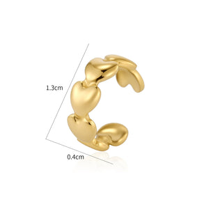 Ear cuff fancy hartjes goud