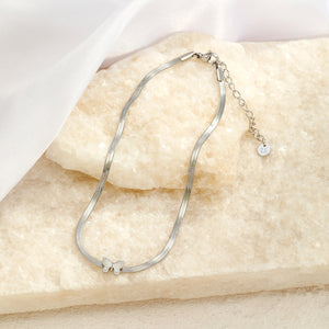 Enkelband plat vlinder zilver