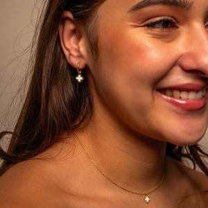 Oorbellen klaver gold/white