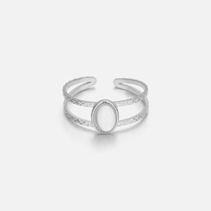 Ring witte steen zilver